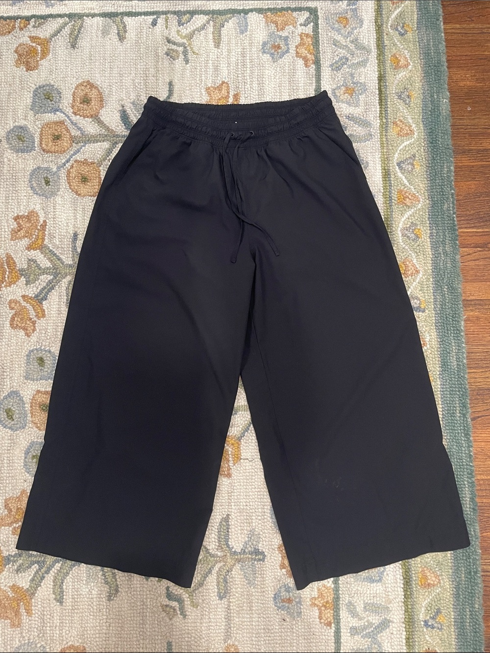 Old Navy Black Wide-Leg Drawstring Active Pants